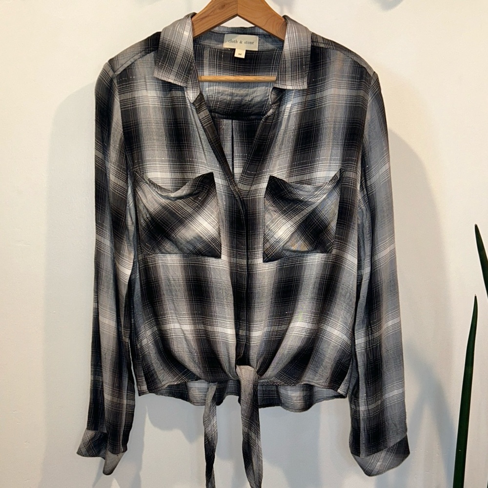 Cloth & Stone Plaid Black and Gray Women's Top - Picture 4 of 11